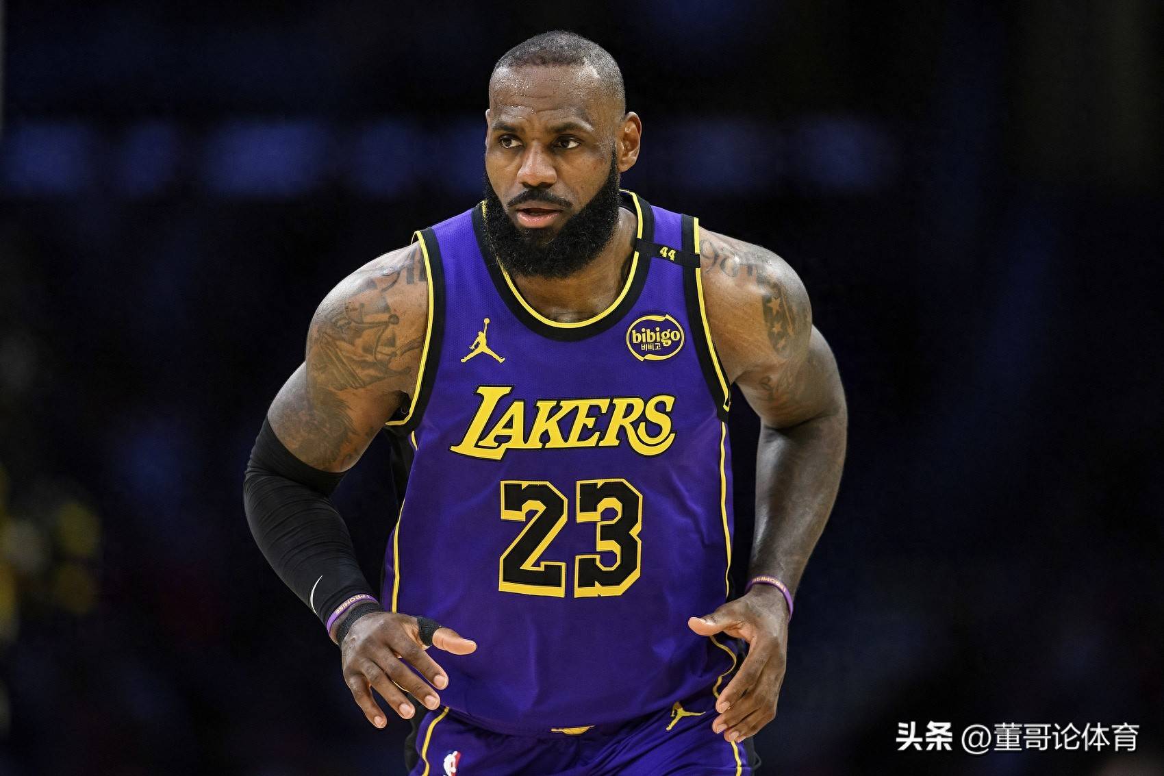 亚博-詹姆斯连续五场比赛得分超过表现优异，澳大利亚队不断突破！全场沸腾不已的简单介绍-亚博